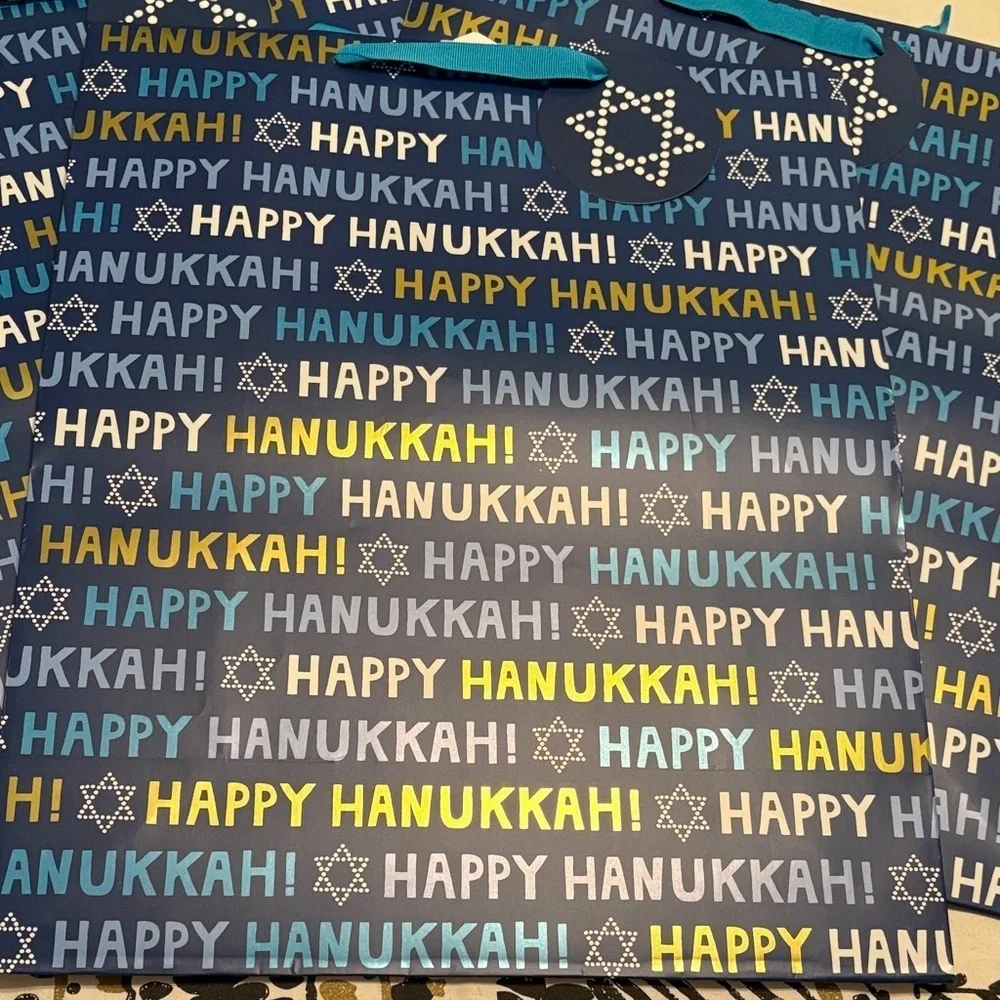 Hallmark Tree of Life Hanukkah Bulk Gift Bags Bundle (Pack of 10)